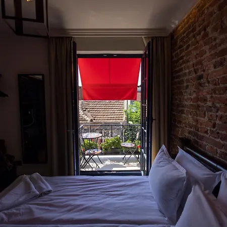 Nomad Studios, Kapana ゲストハウス 3*