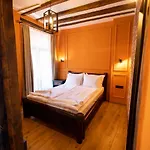 Nomad Studios, Kapana Къща за гости 3*